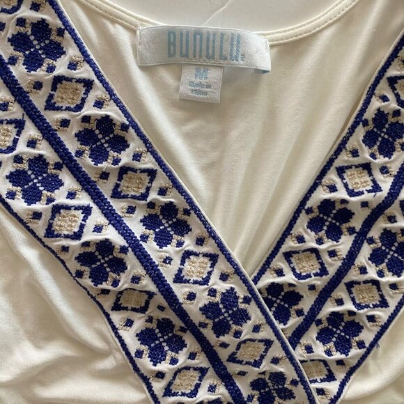 Bunulu Sleeveless Top with Detailed Embroidered Neckline Women's Medium - Picture 7 of 10